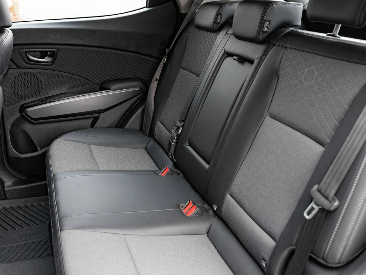 SsangYong/KGM Tivoli - Zdjęcie 25