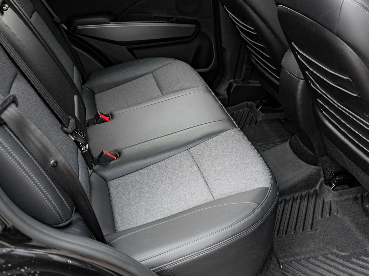 SsangYong/KGM Tivoli - Zdjęcie 26