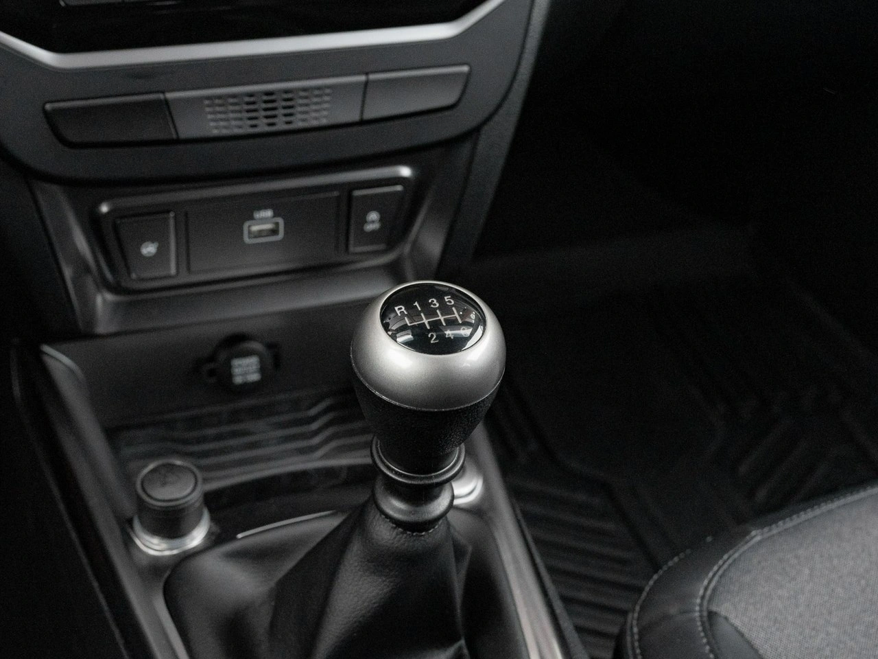 SsangYong/KGM Tivoli - Zdjęcie 17