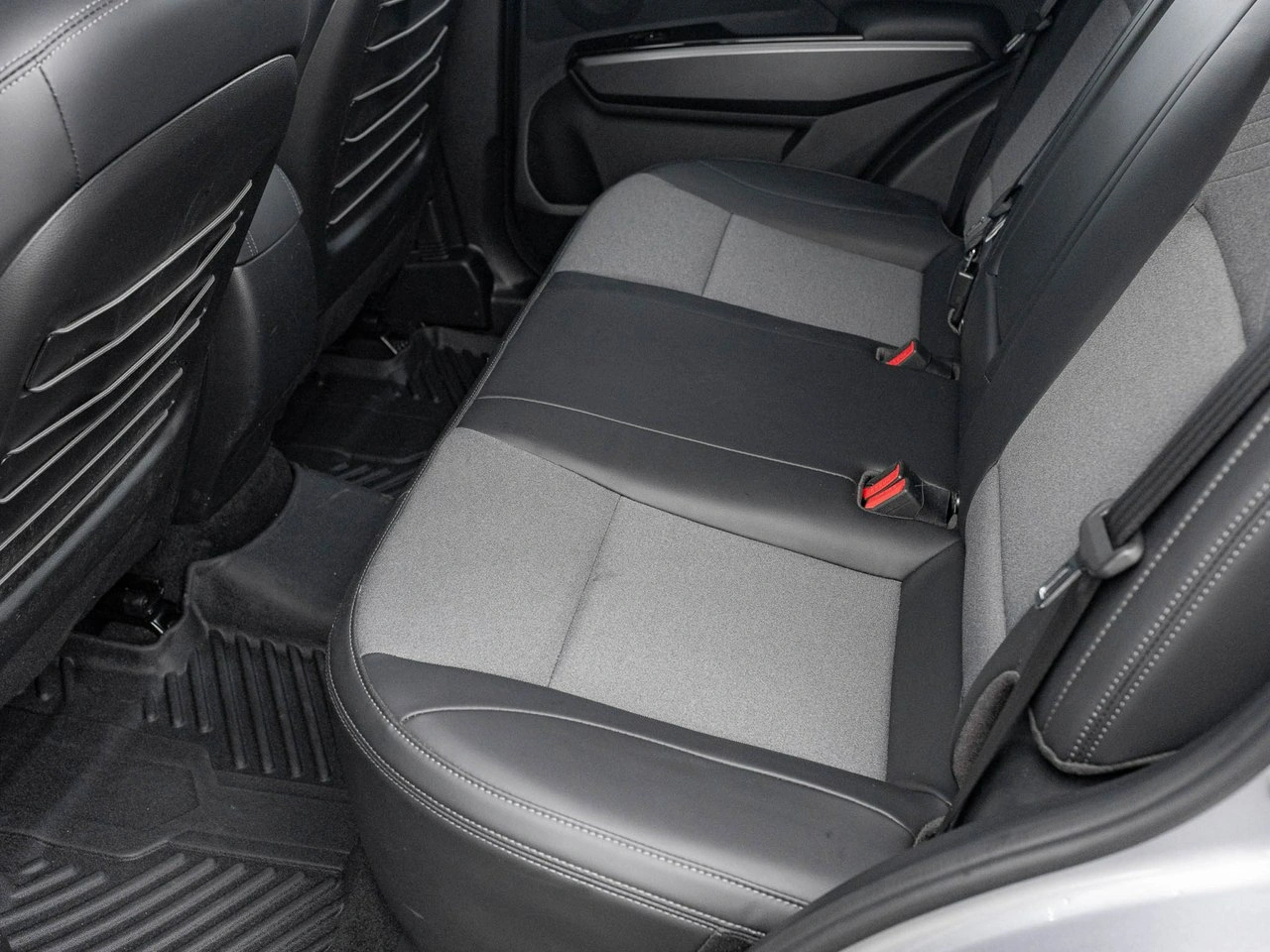 SsangYong/KGM Tivoli - Zdjęcie 25