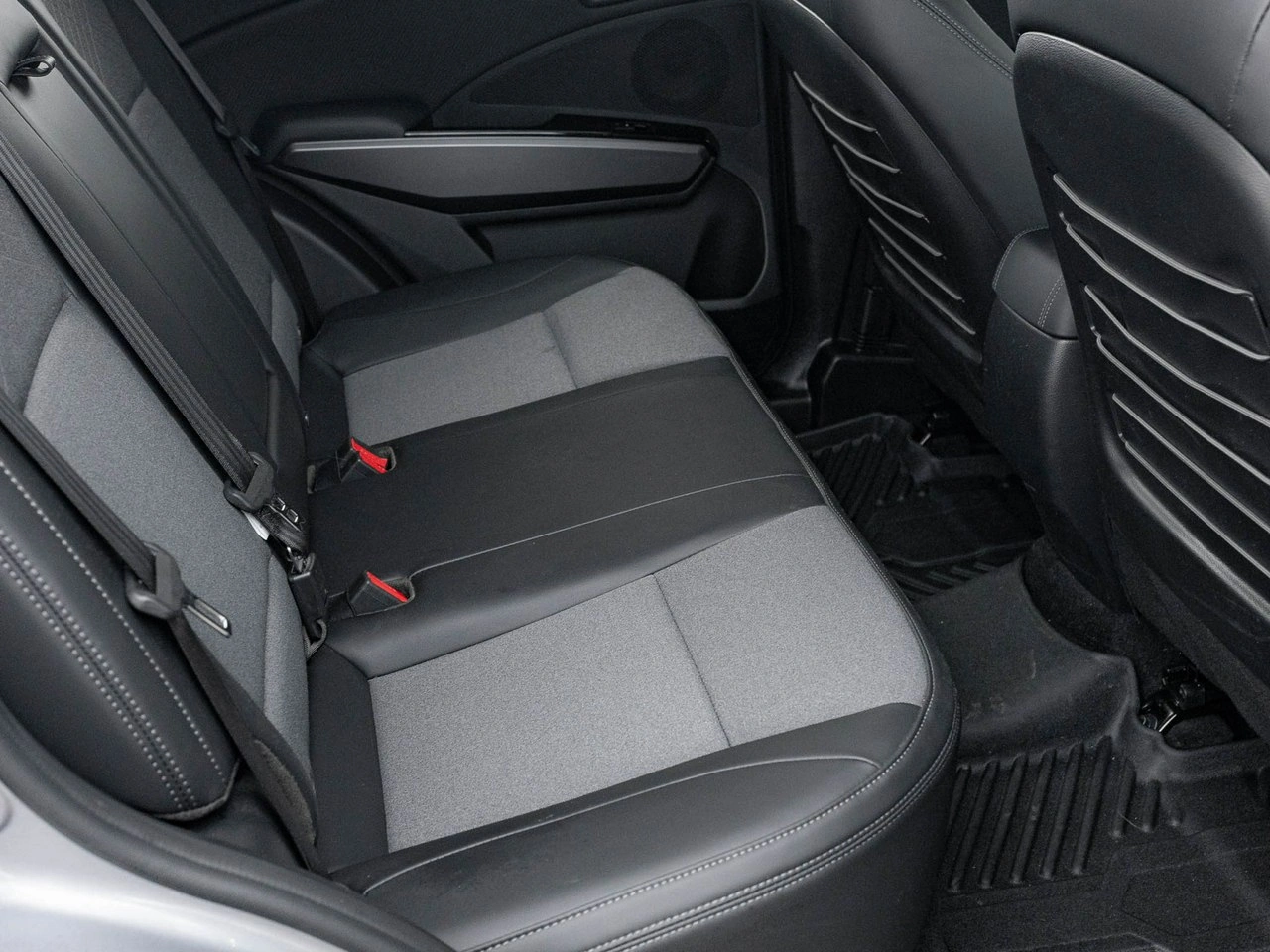 SsangYong/KGM Tivoli - Zdjęcie 27