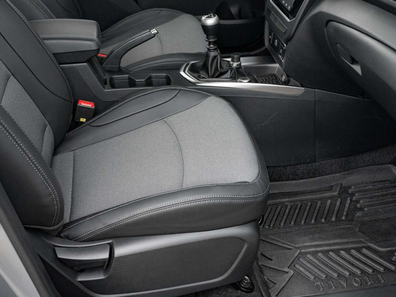 SsangYong/KGM Tivoli - Zdjęcie 29