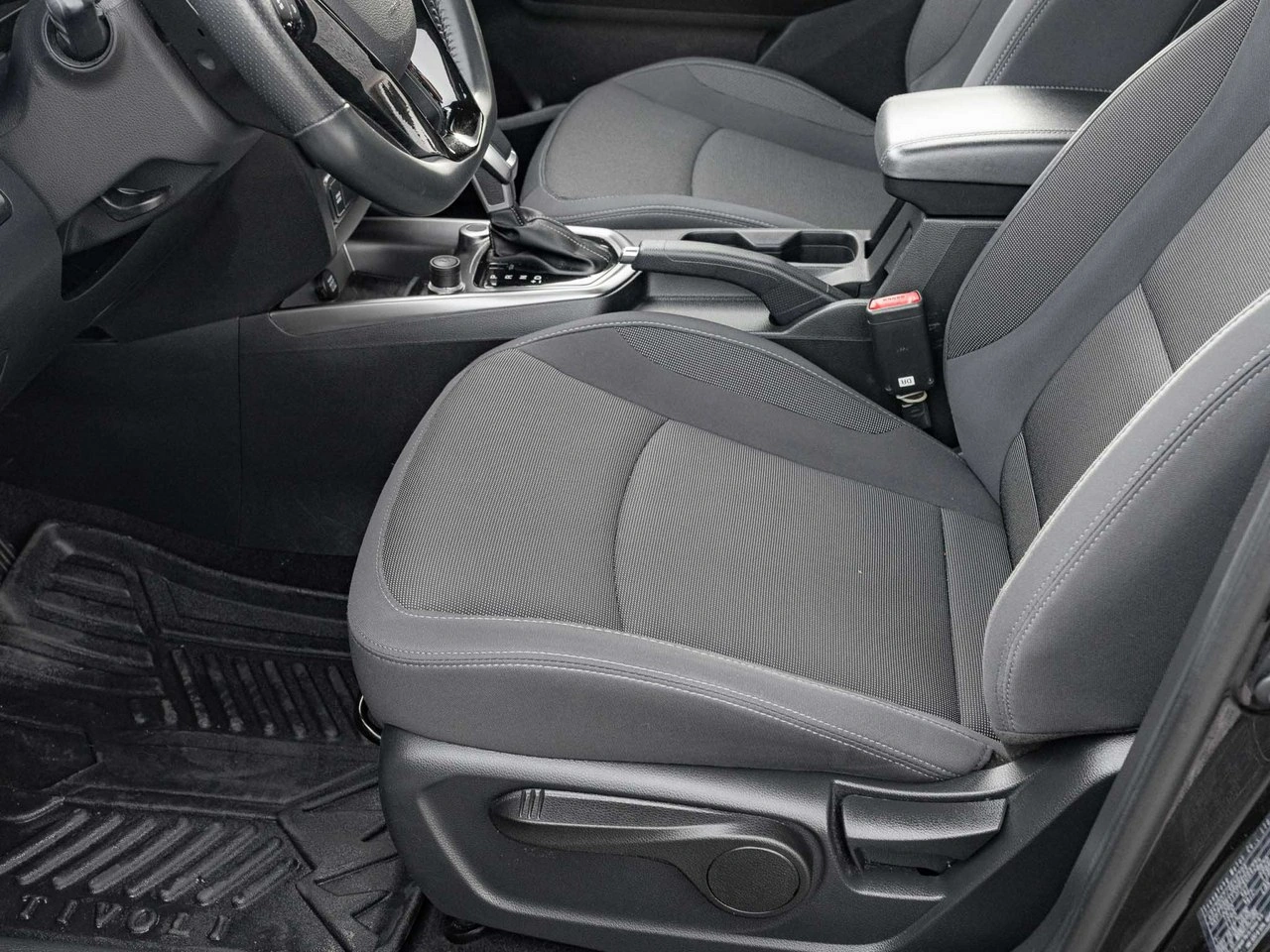 SsangYong/KGM Tivoli - Zdjęcie 9