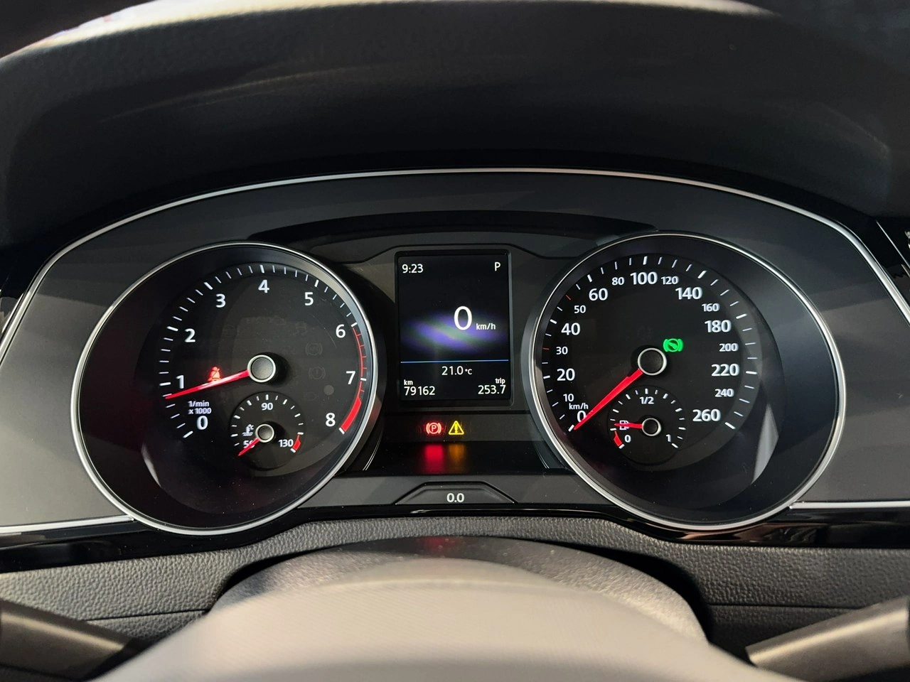 Volkswagen Passat Variant - Zdjęcie 18