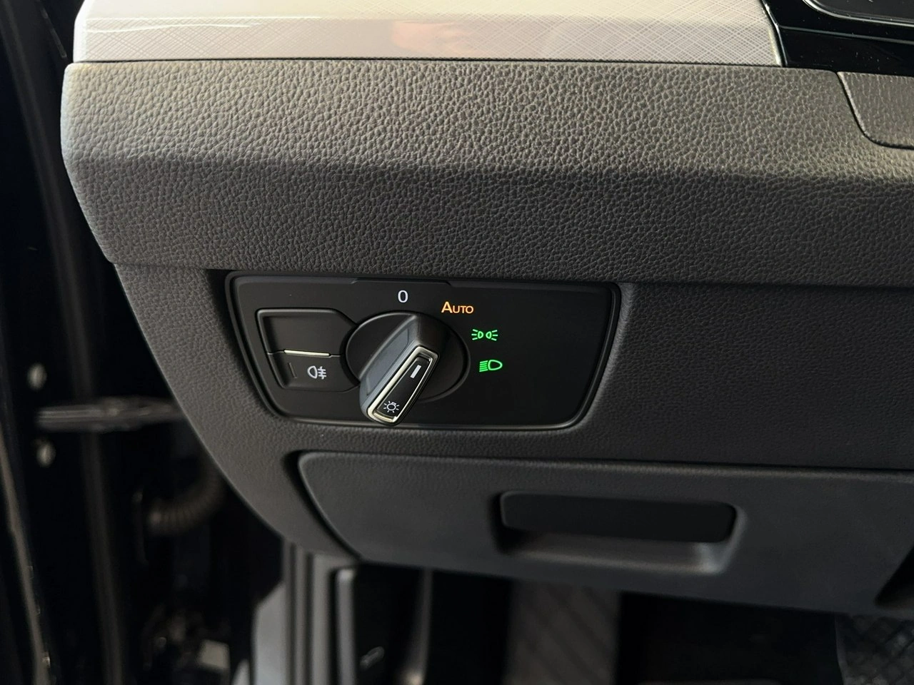 Volkswagen Passat Variant - Zdjęcie 22