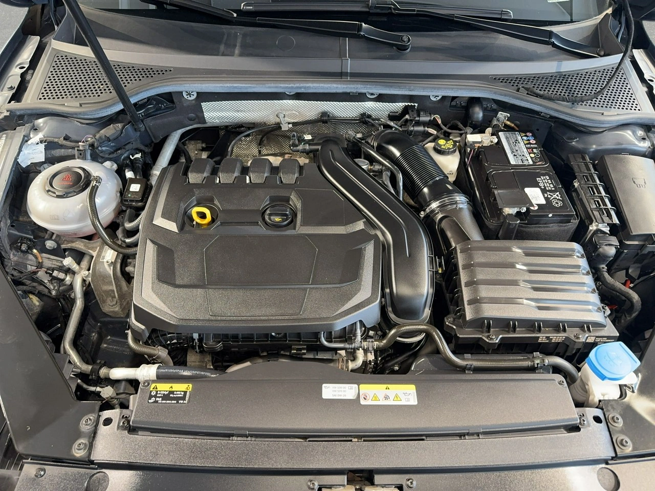 Volkswagen Passat Variant - Zdjęcie 25