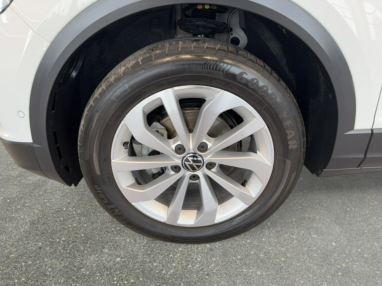 Volkswagen T-Roc - Zdjęcie 9