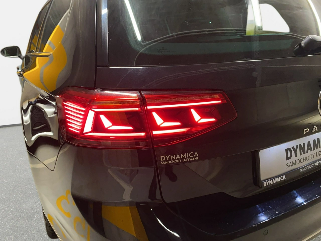 Volkswagen Passat Variant - Zdjęcie 10