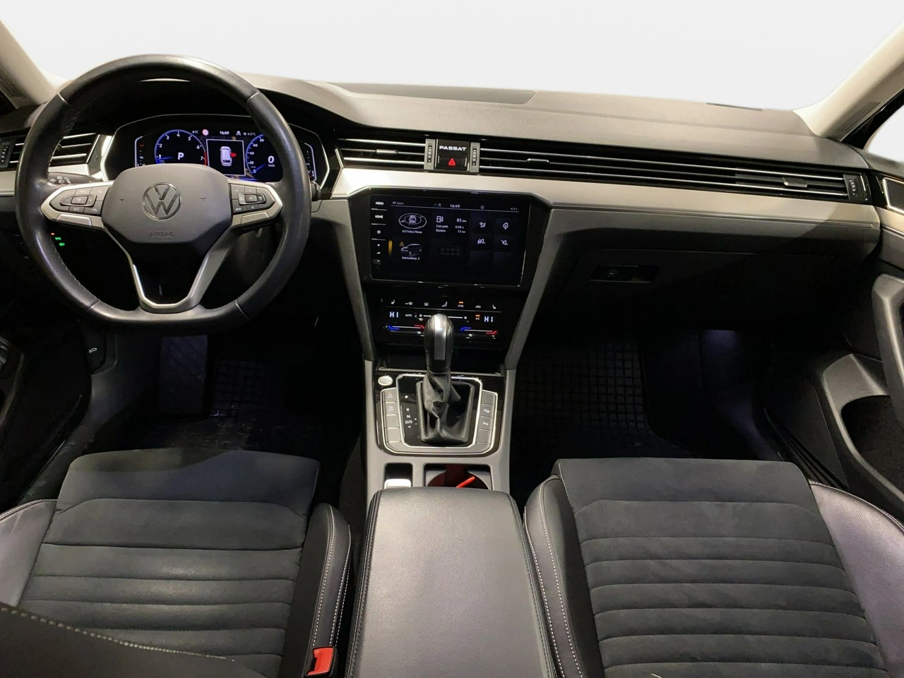 Volkswagen Passat Variant - Zdjęcie 17