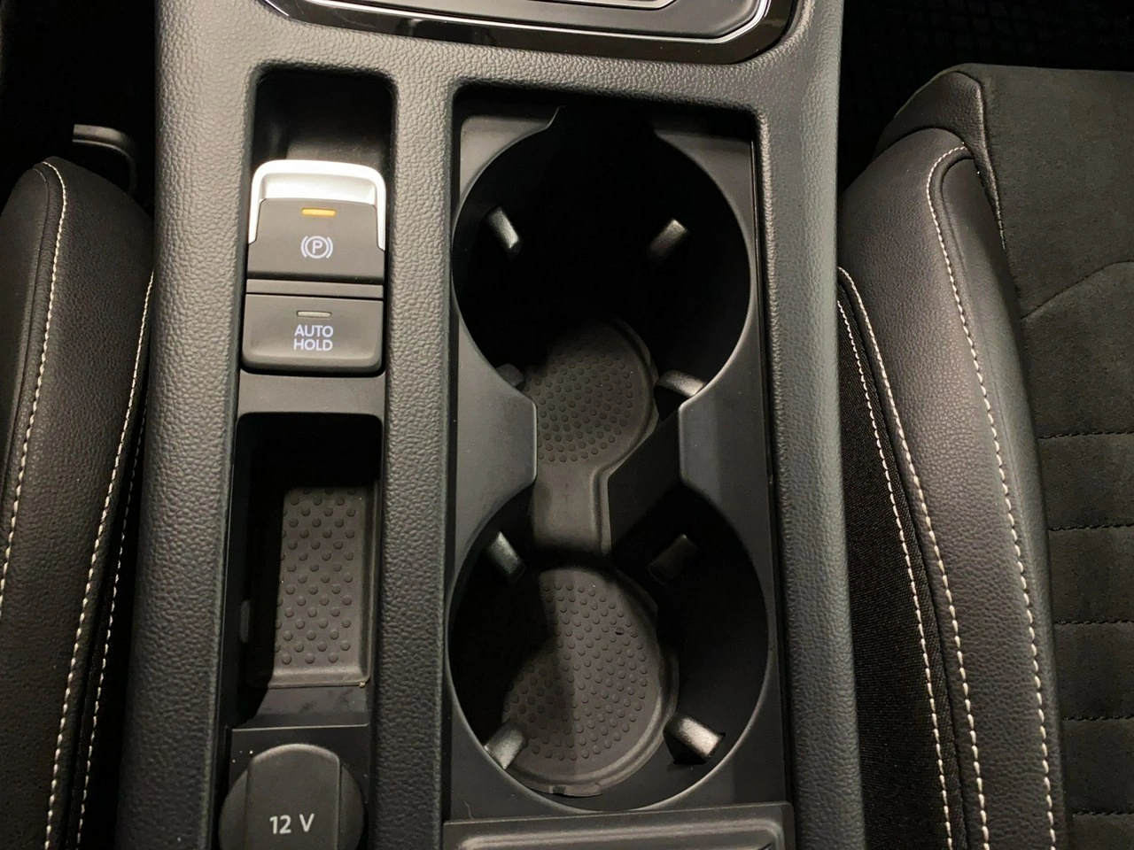 Volkswagen Passat Variant - Zdjęcie 35