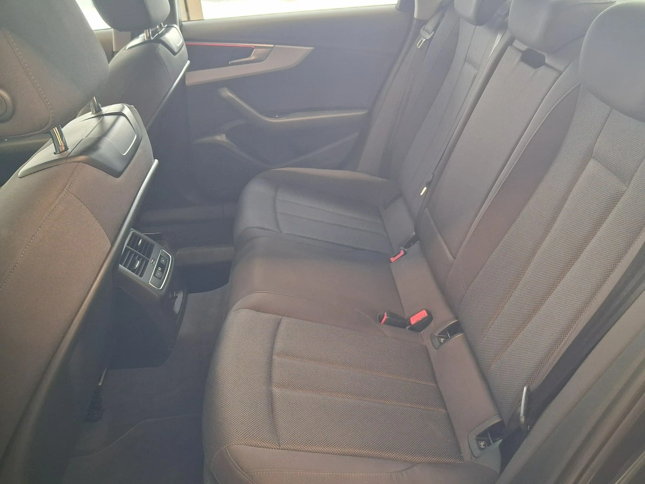 Audi A4 - Zdjęcie 12