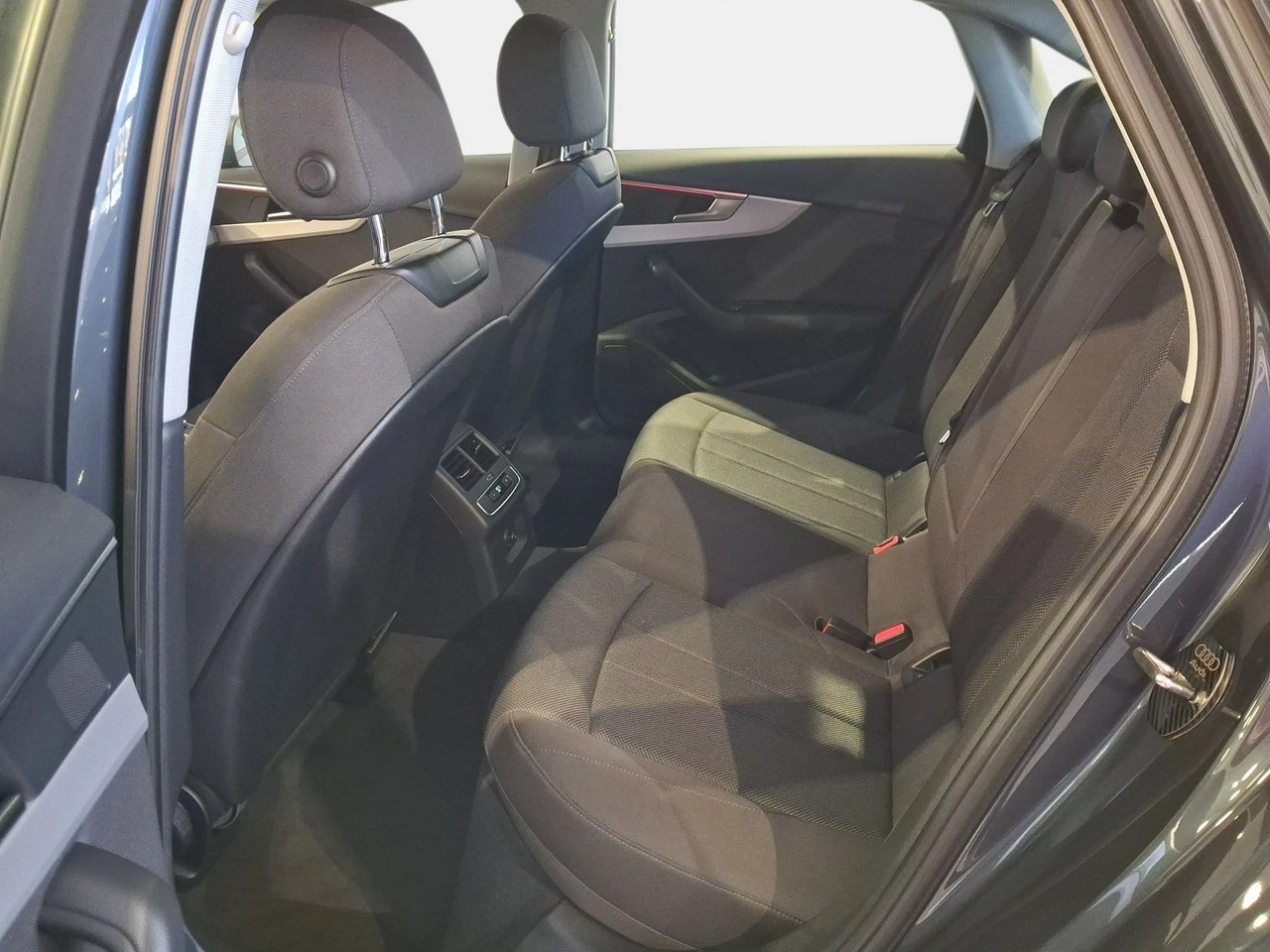 Audi A4 - Zdjęcie 12
