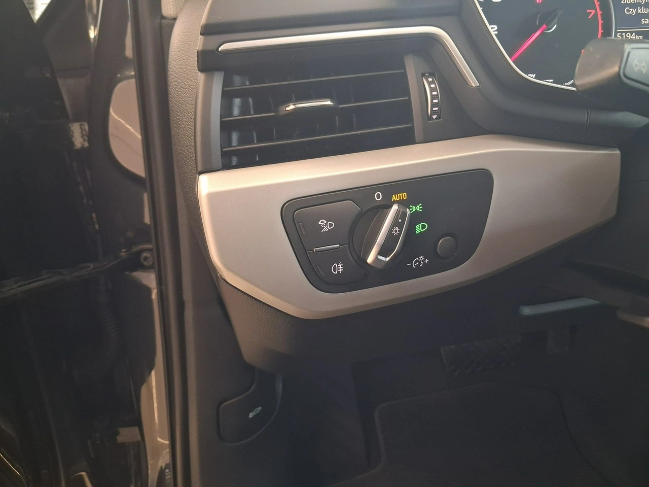 Audi A4 - Zdjęcie 25