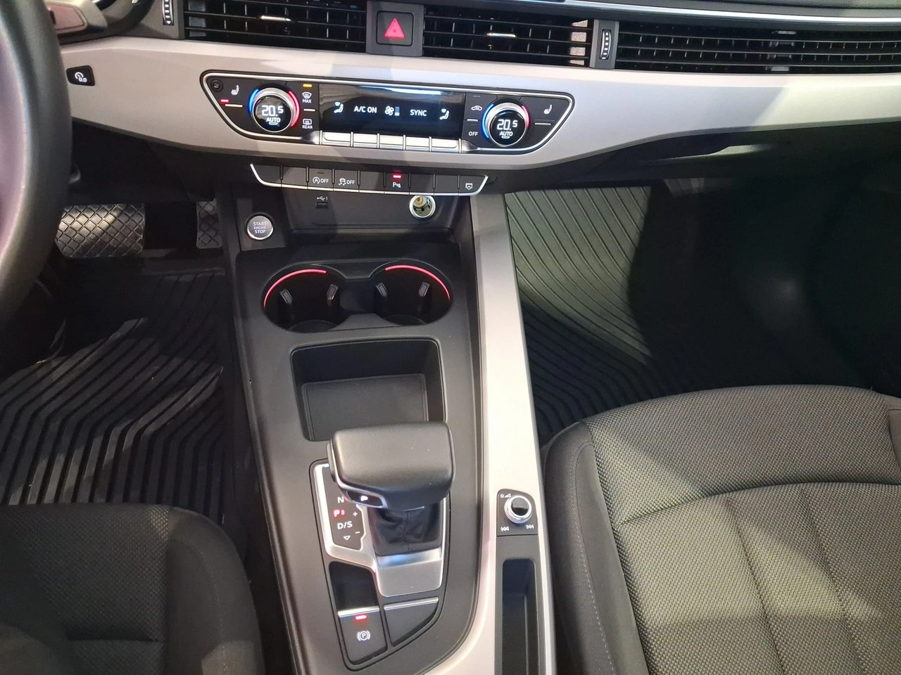 Audi A4 - Zdjęcie 25