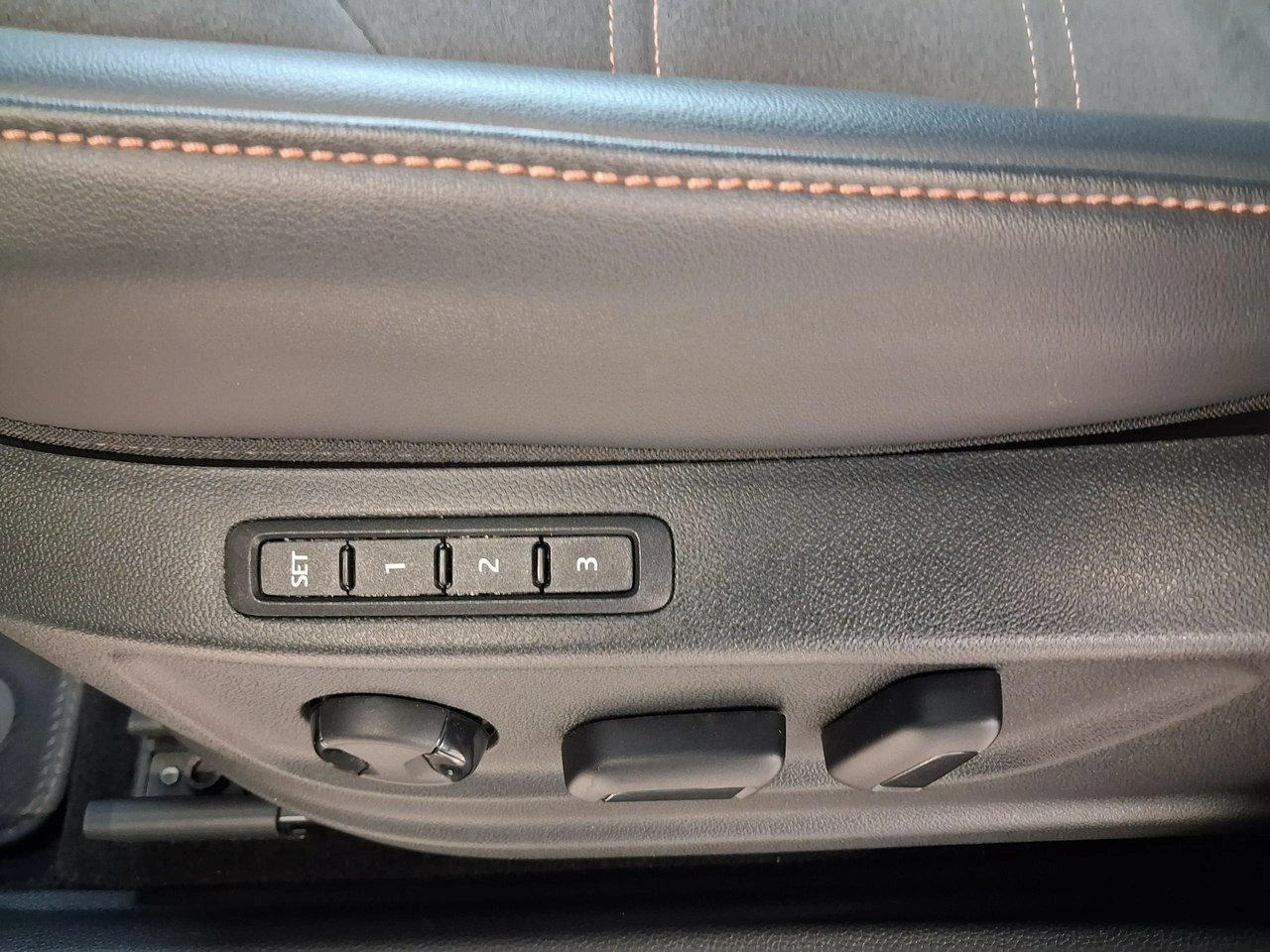 Cupra Ateca - Zdjęcie 12