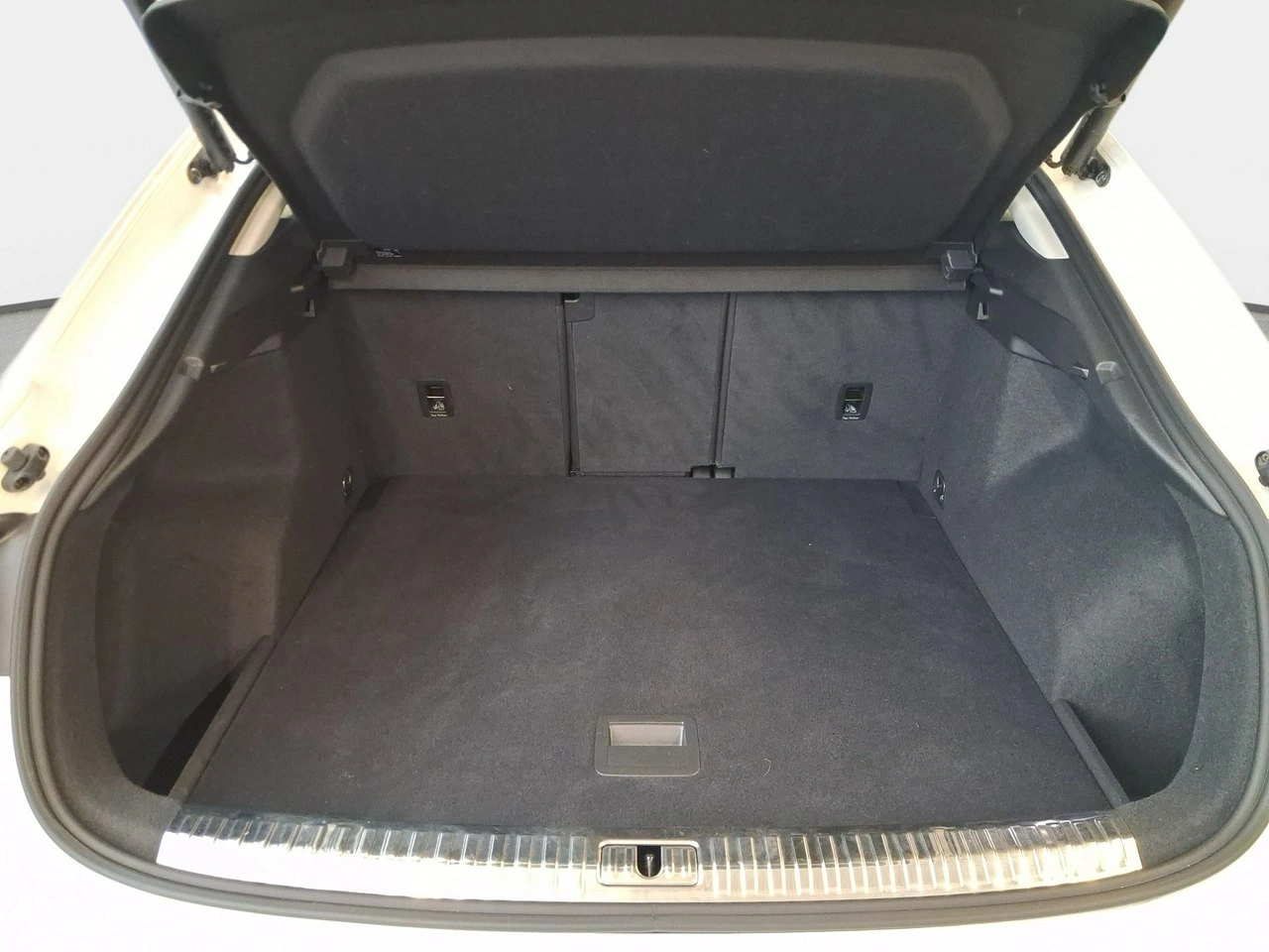 Audi Q3 - Zdjęcie 13