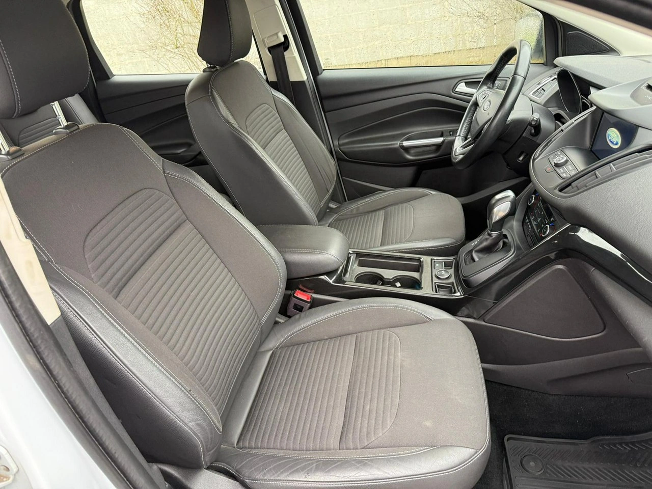 Ford Kuga - Zdjęcie 9