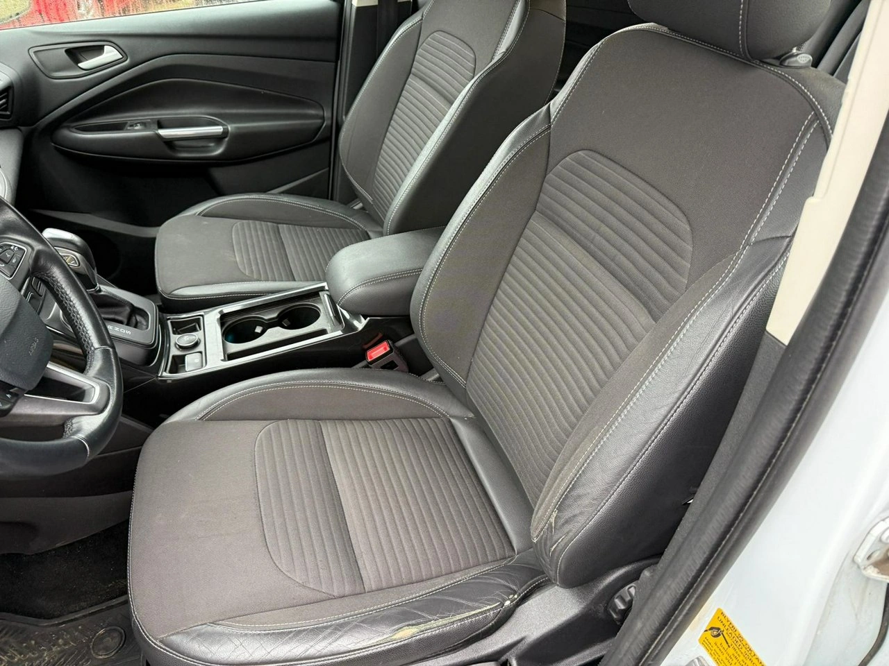 Ford Kuga - Zdjęcie 11