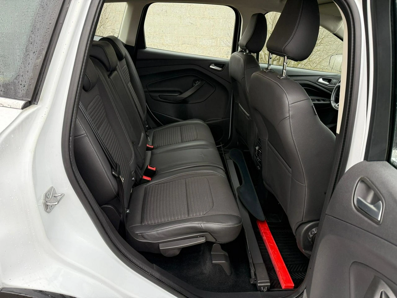 Ford Kuga - Zdjęcie 12