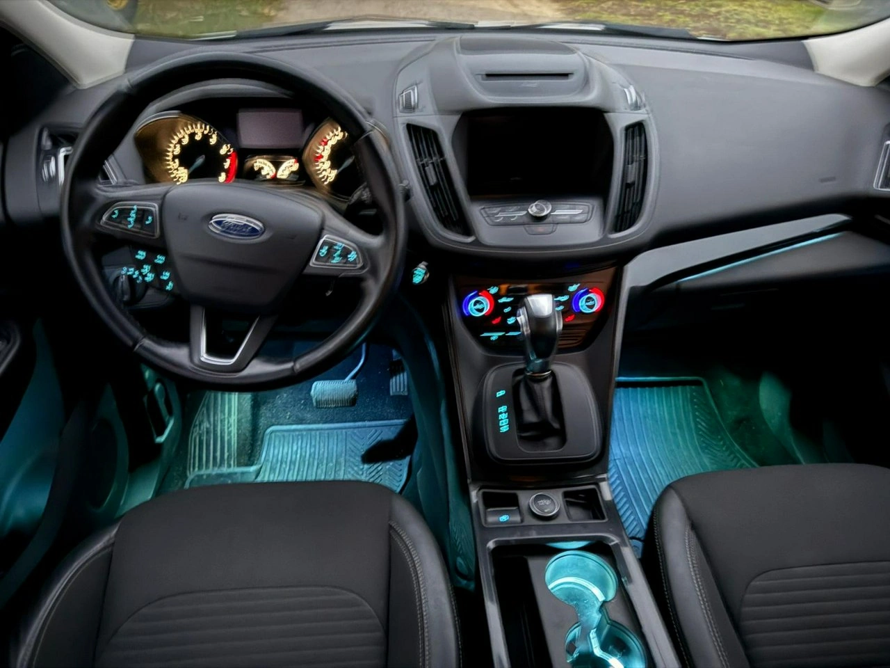 Ford Kuga - Zdjęcie 8