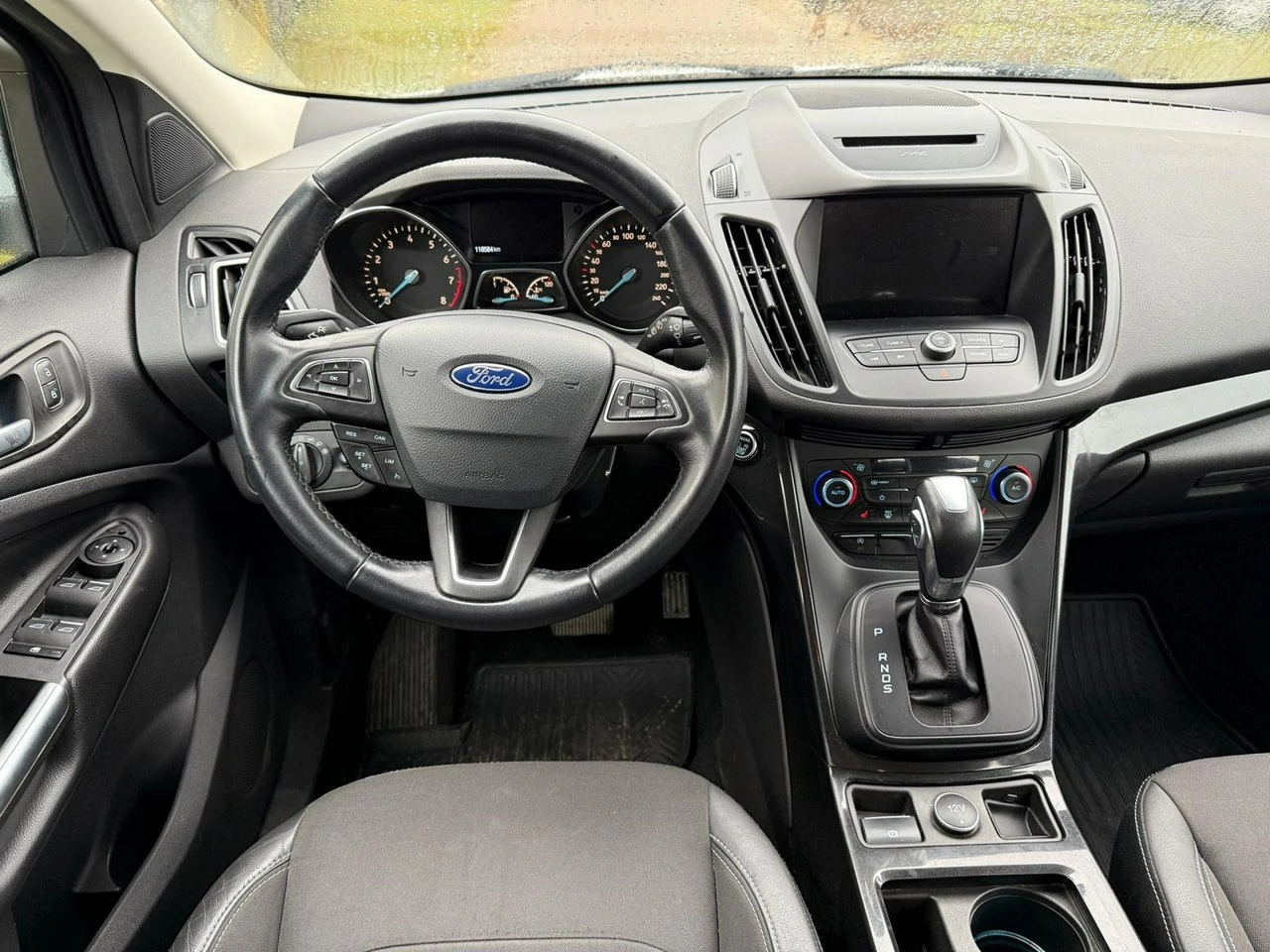 Ford Kuga - Zdjęcie 15