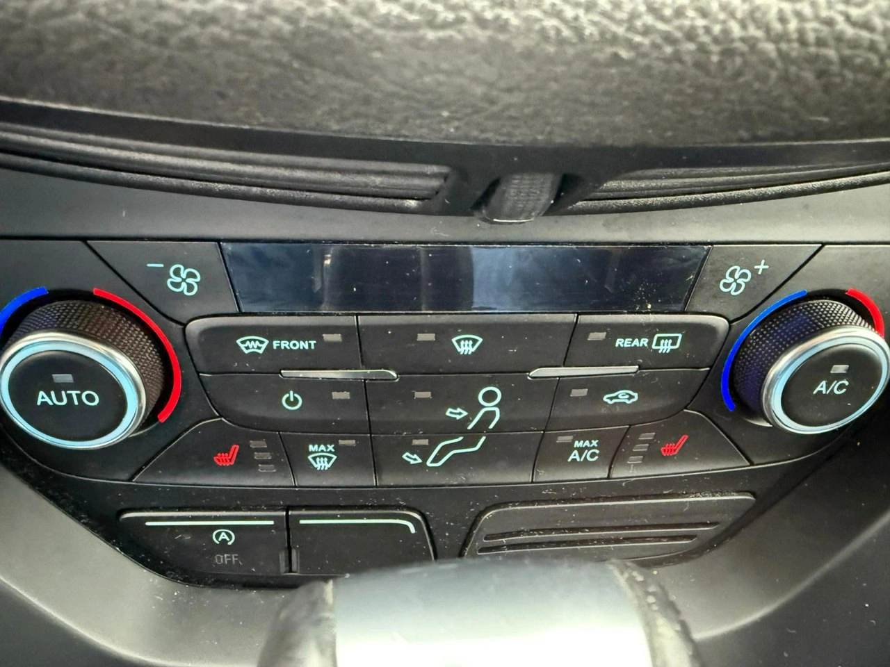 Ford Kuga - Zdjęcie 20