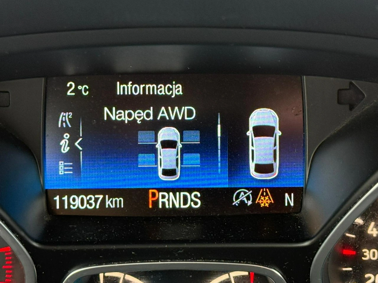 Ford Kuga - Zdjęcie 15