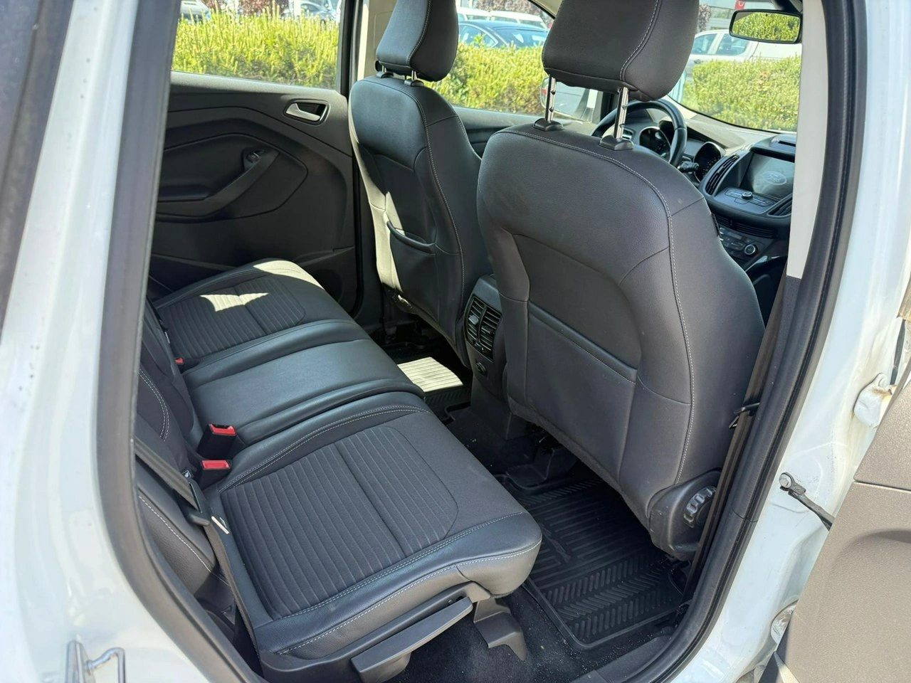 Ford Kuga - Zdjęcie 16