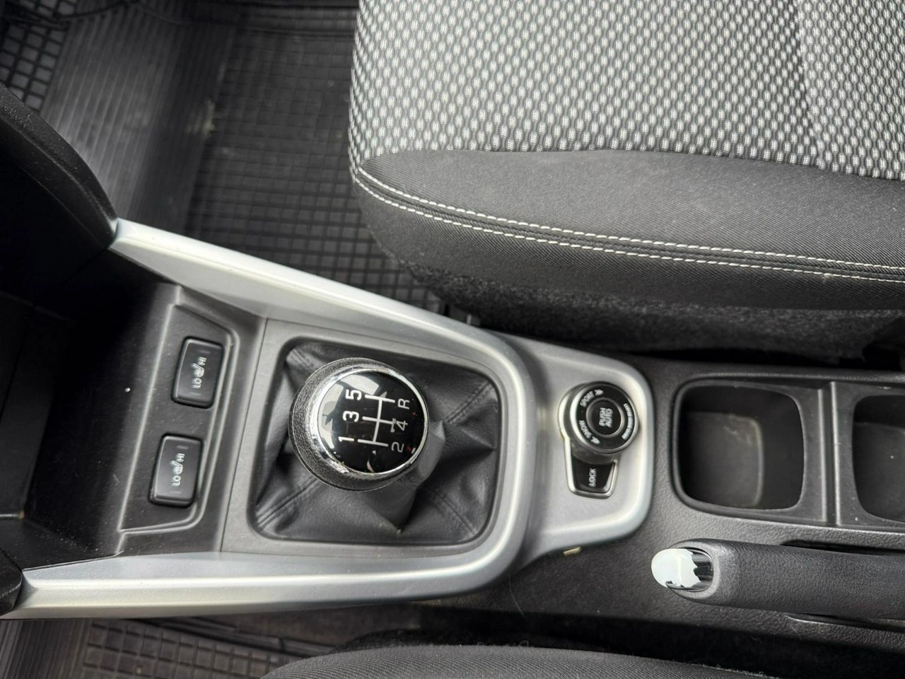 Suzuki Vitara - Zdjęcie 22