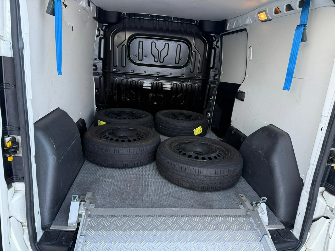 Fiat Doblo - Zdjęcie 25