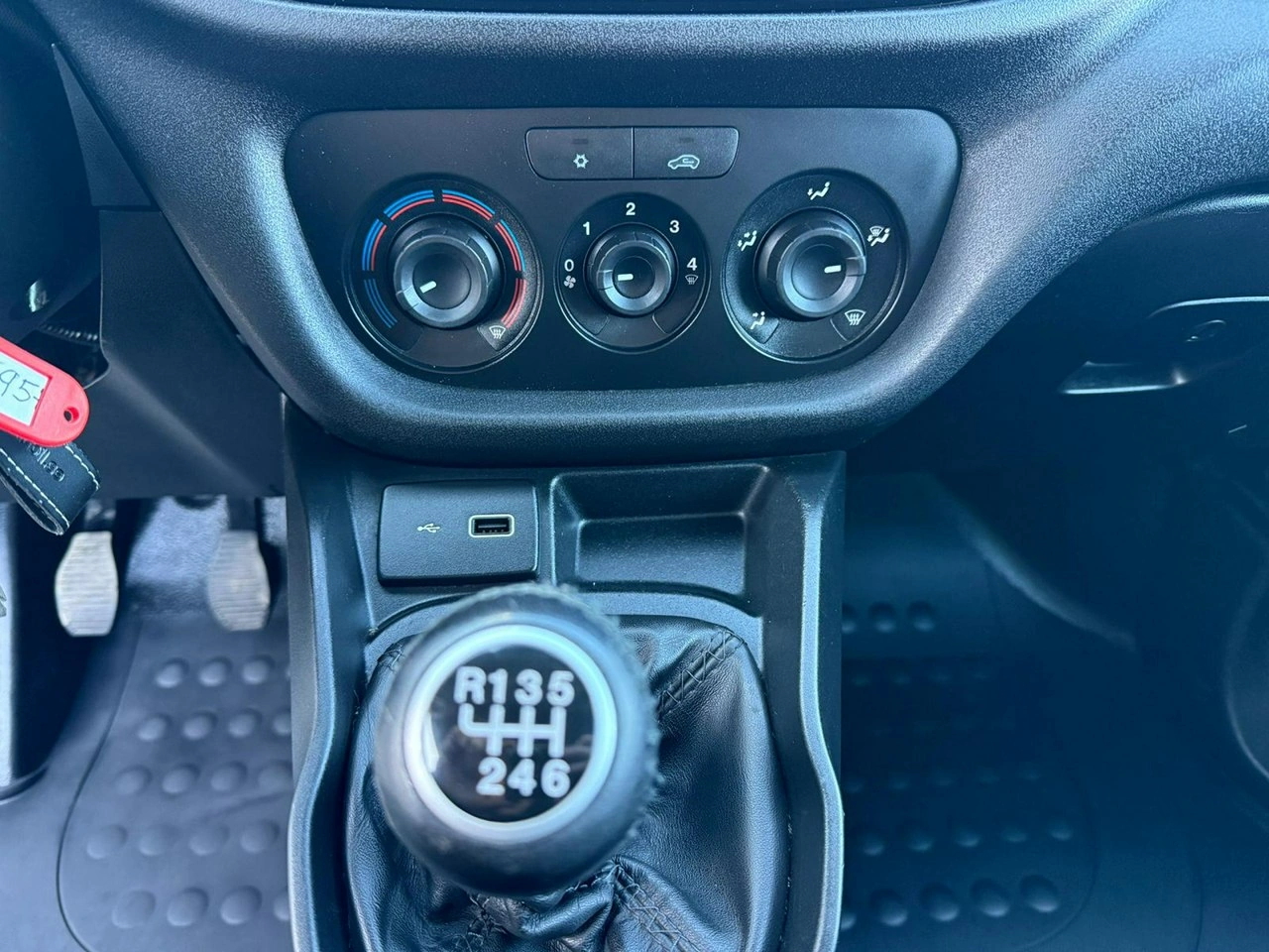 Fiat Doblo - Zdjęcie 32