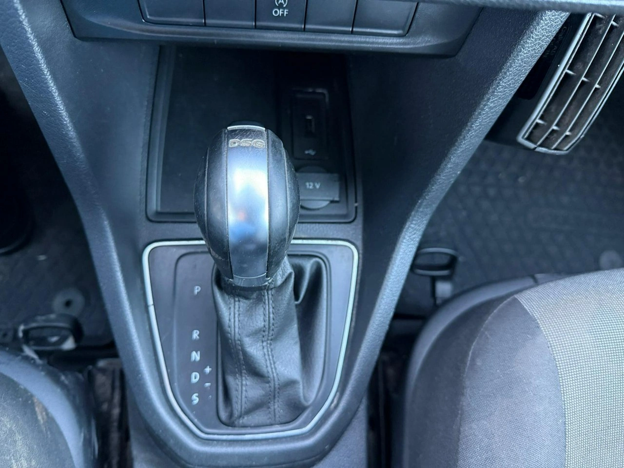 Volkswagen Caddy - Zdjęcie 14