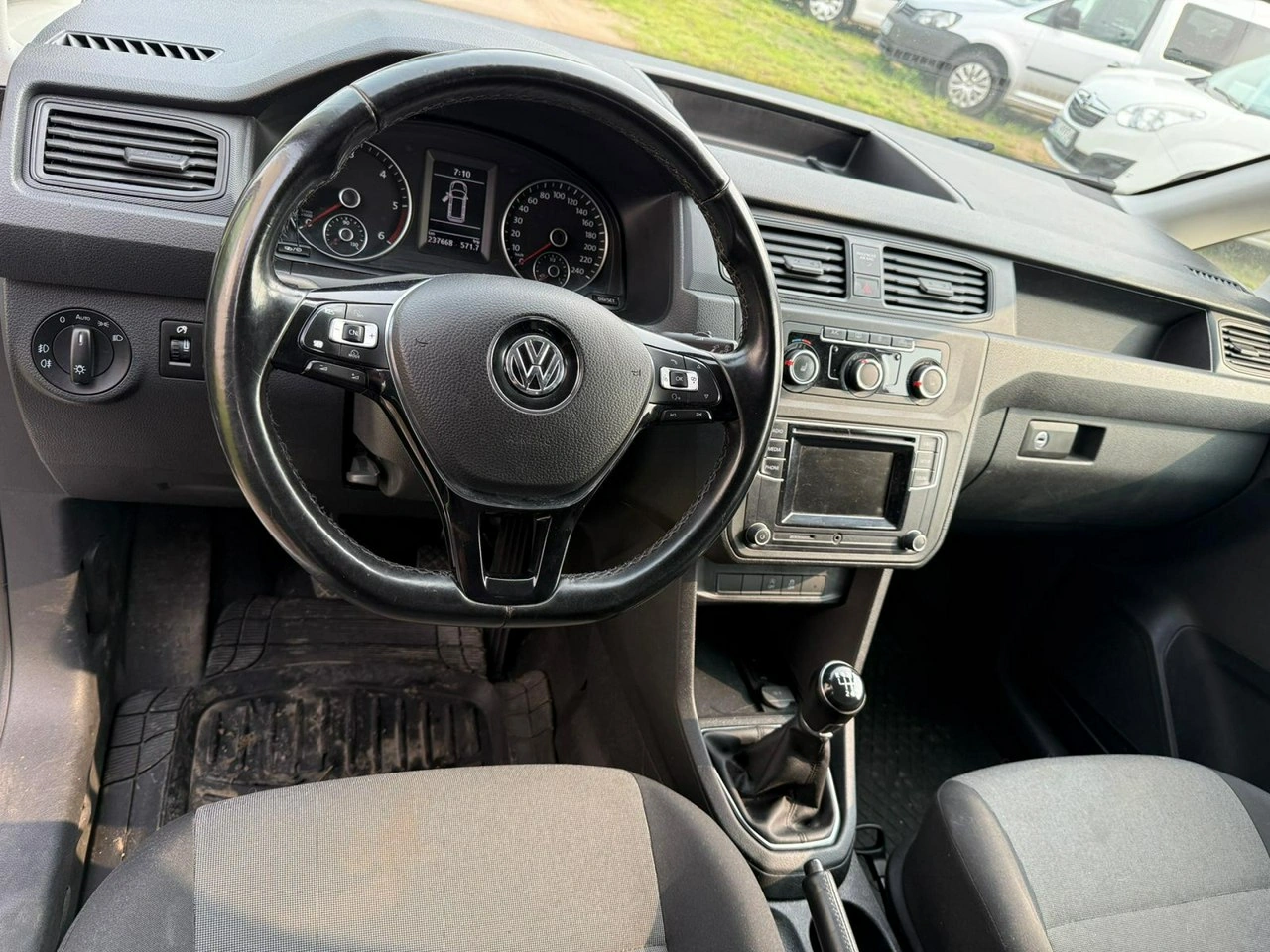 Volkswagen Caddy - Zdjęcie 12