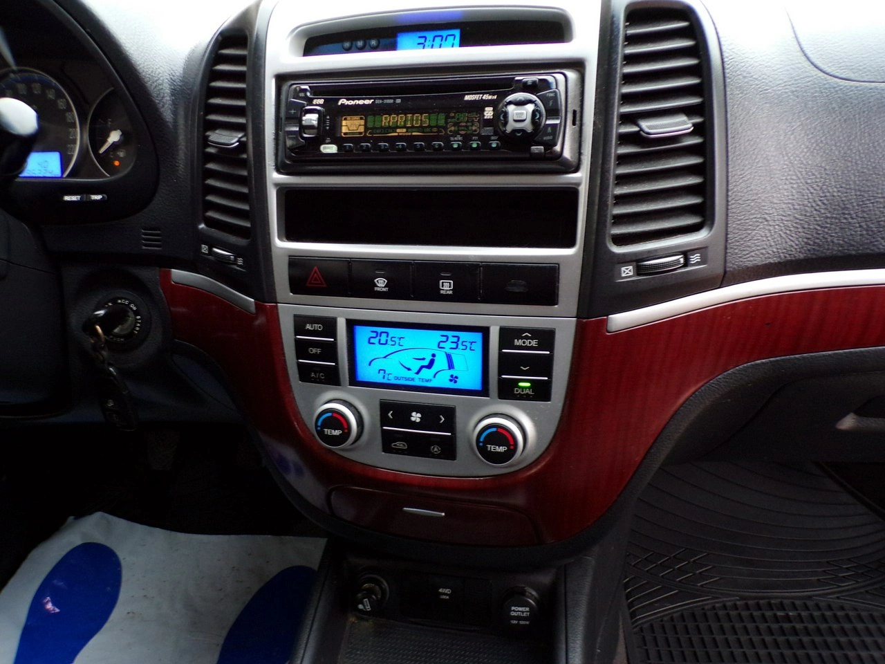 Hyundai Santa Fe - Zdjęcie 25