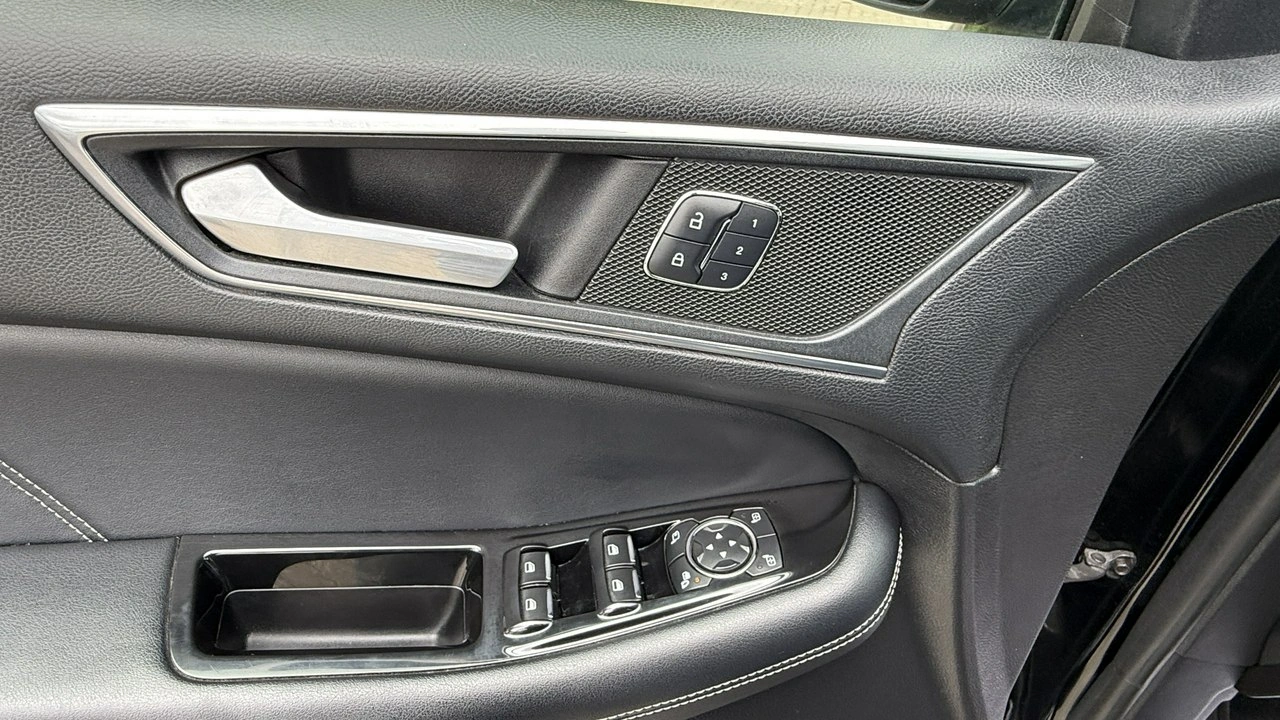 Ford Edge - Zdjęcie 39