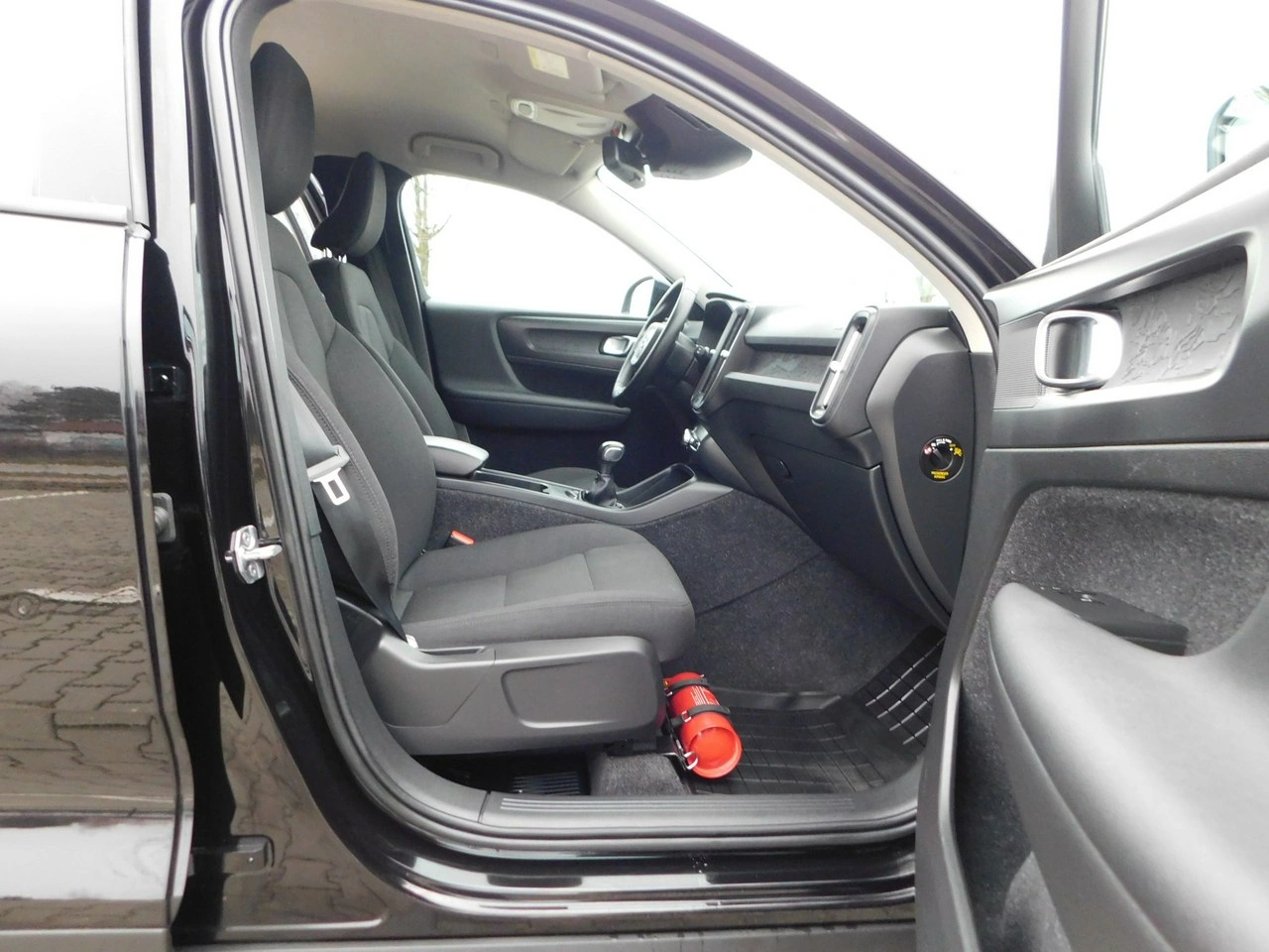 Volvo XC 40 - Zdjęcie 11