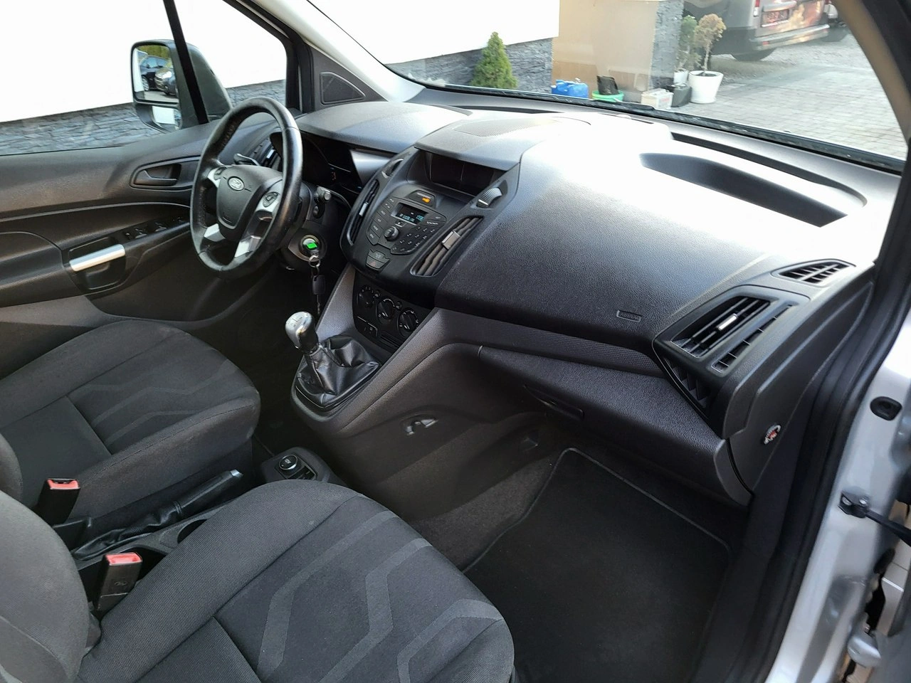 Ford Tourneo Connect - Zdjęcie 13