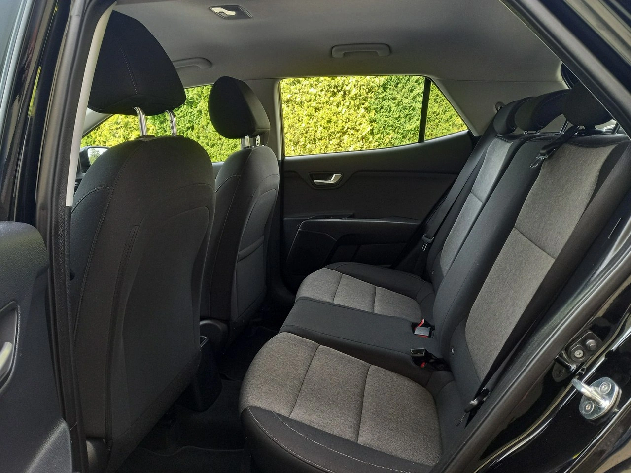 Kia Stonic - Zdjęcie 23