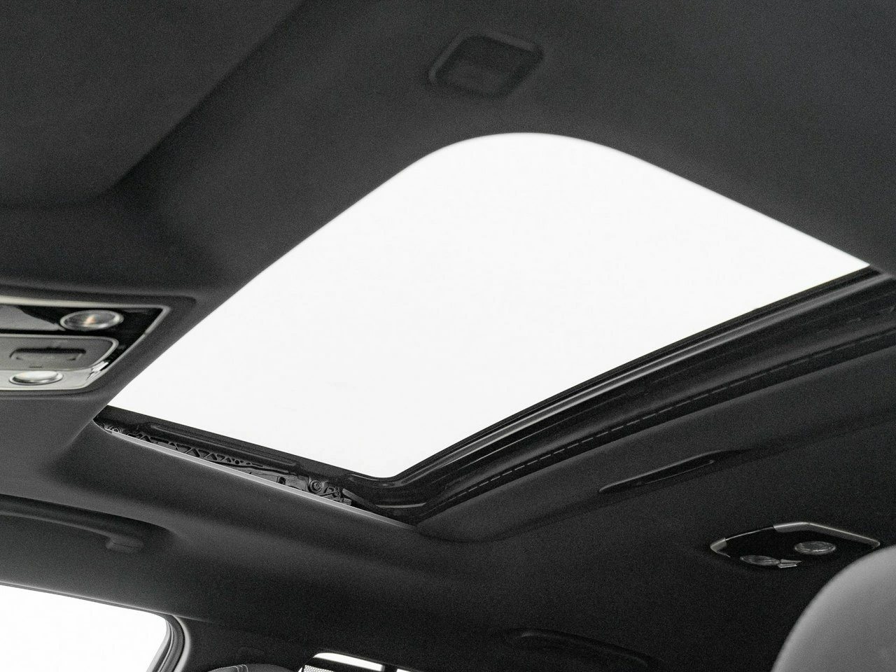 SsangYong/KGM Rexton - Zdjęcie 33