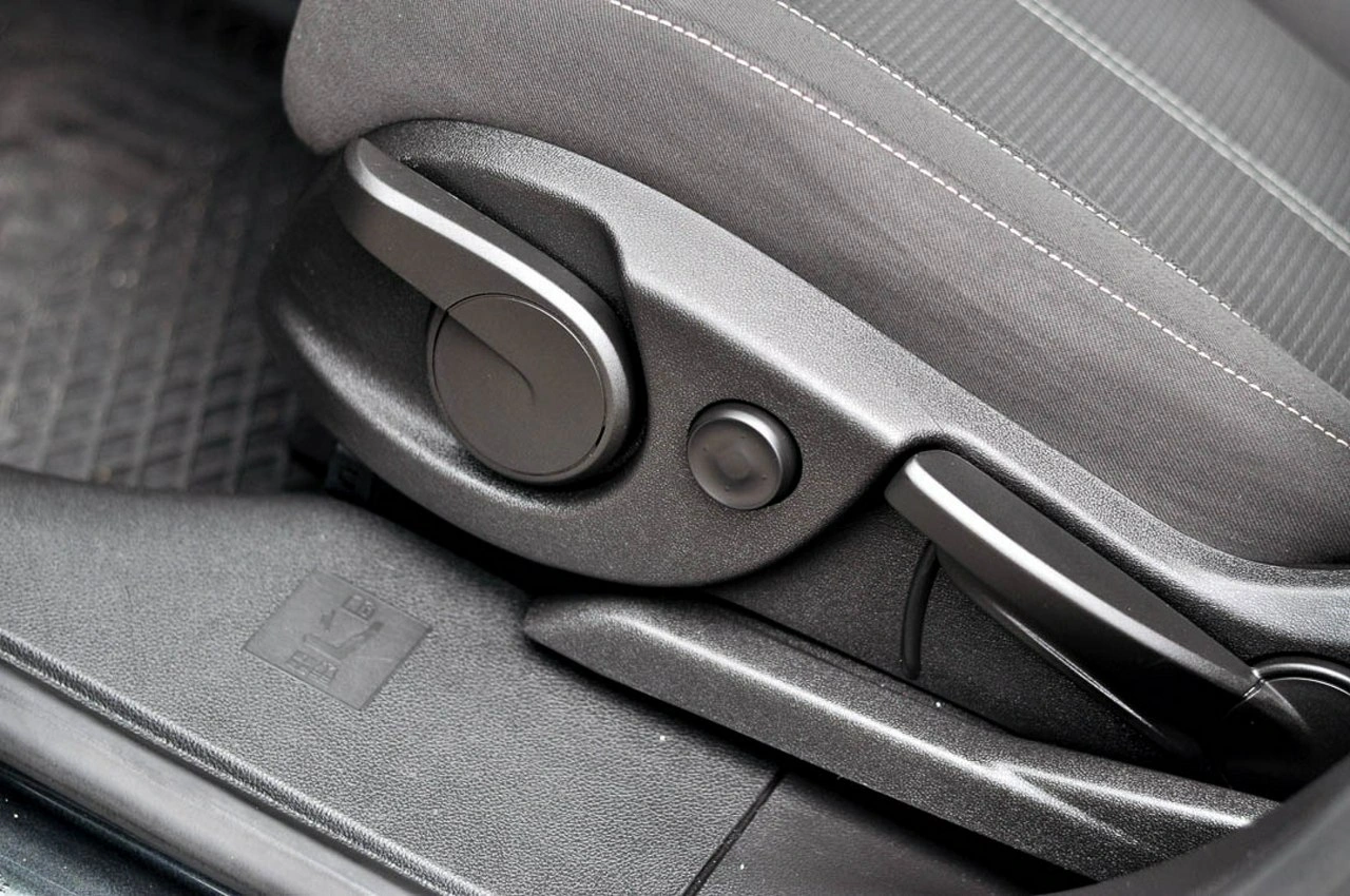 Opel Zafira - Zdjęcie 11