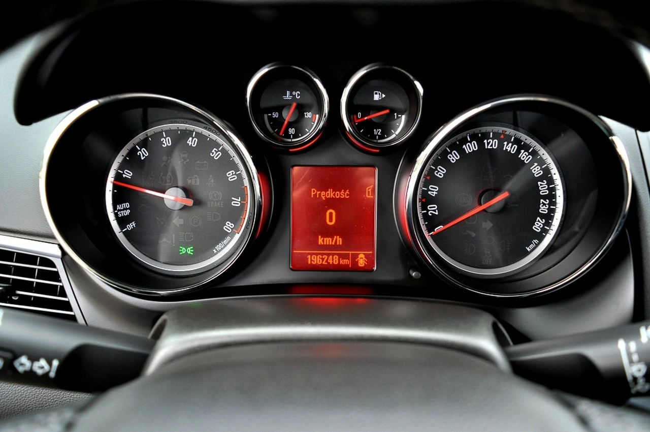 Opel Zafira - Zdjęcie 21