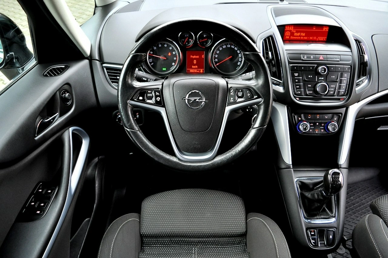 Opel Zafira - Zdjęcie 5