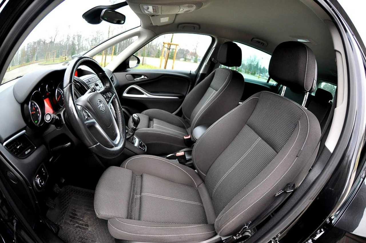 Opel Zafira - Zdjęcie 6