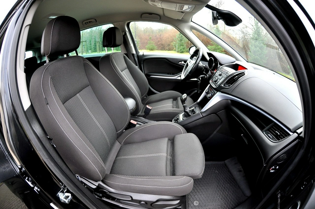 Opel Zafira - Zdjęcie 7