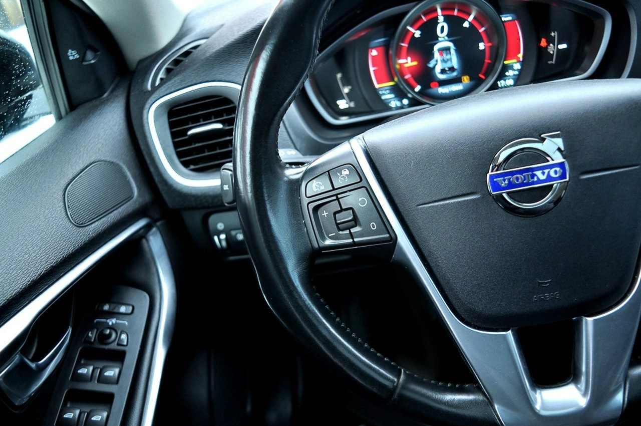 Volvo V40 - Zdjęcie 14