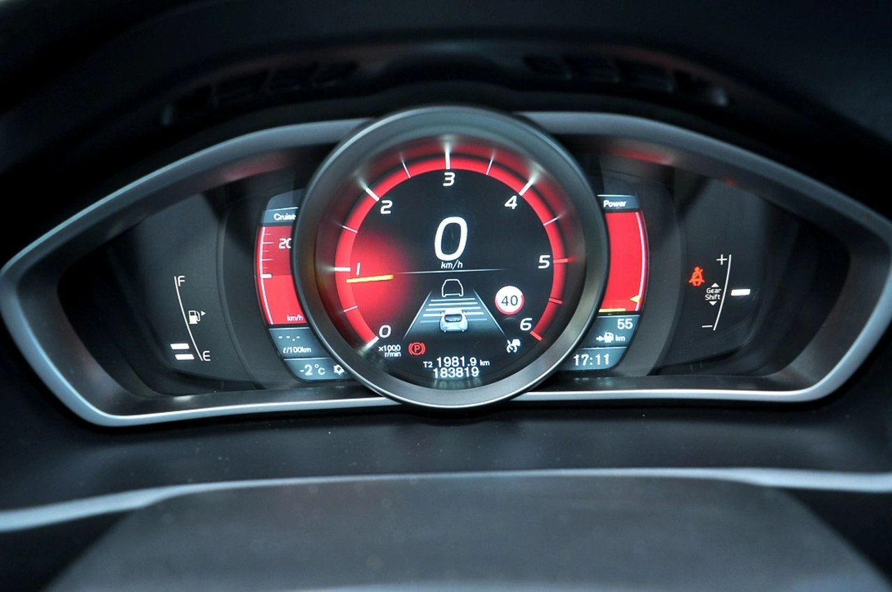 Volvo V40 - Zdjęcie 20