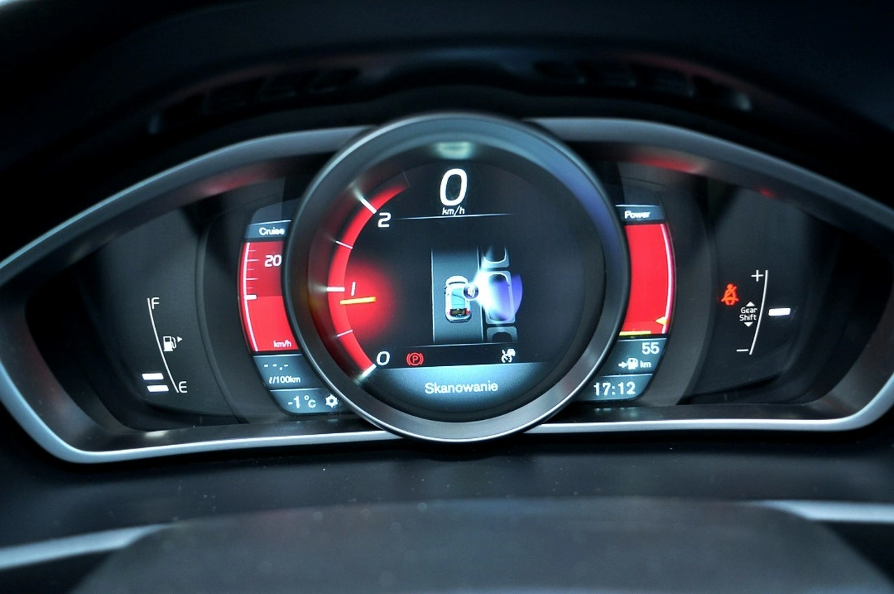 Volvo V40 - Zdjęcie 21