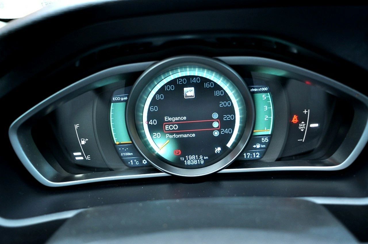 Volvo V40 - Zdjęcie 23