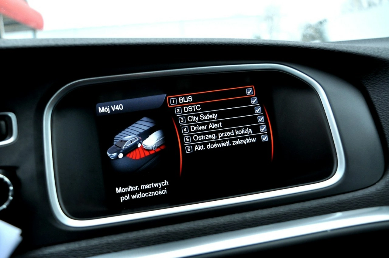 Volvo V40 - Zdjęcie 25