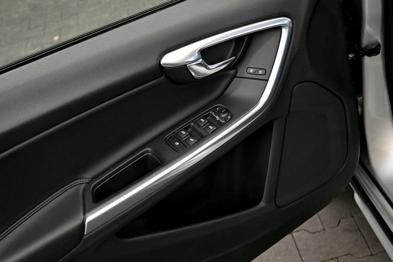 Volvo V60 Cross Country - Zdjęcie 11